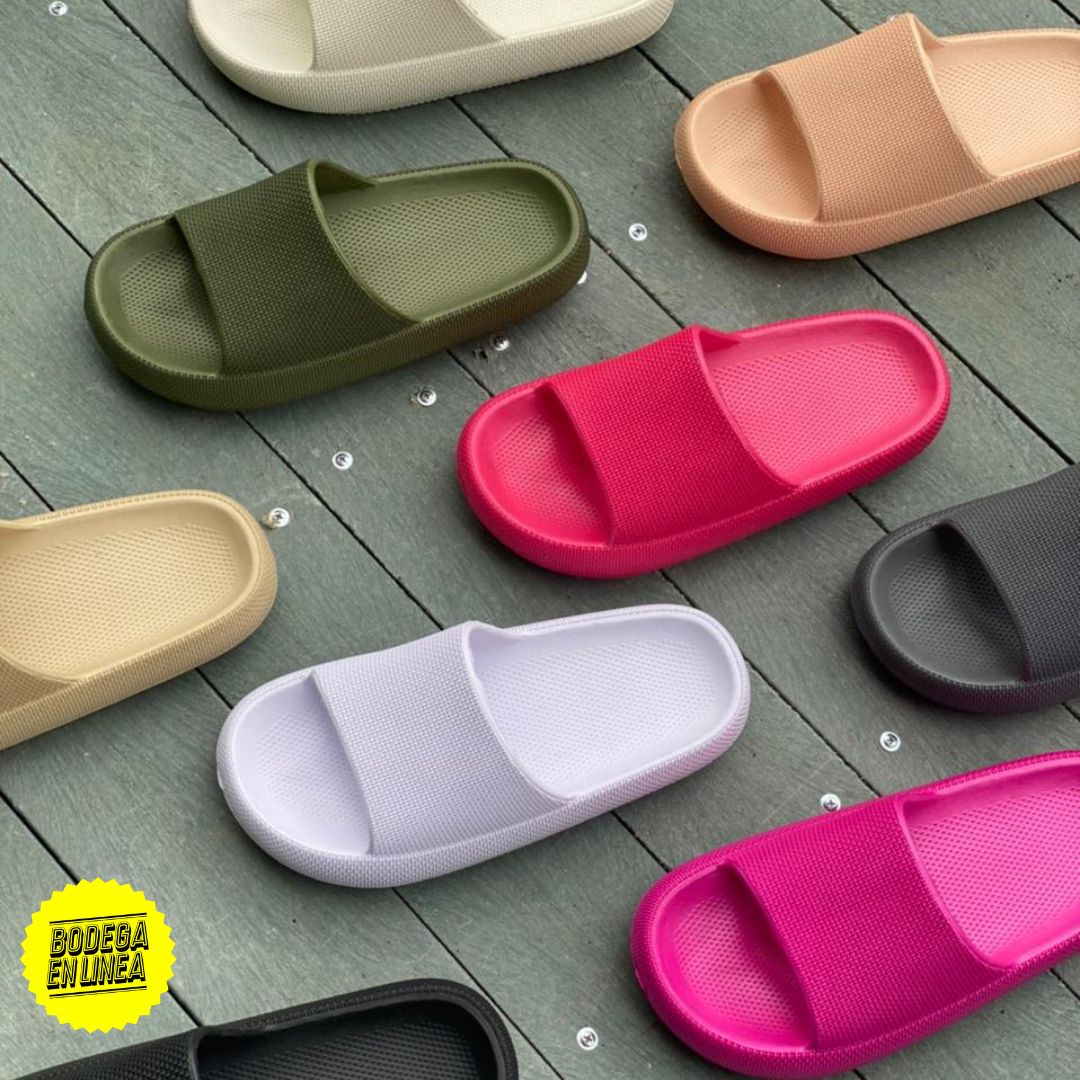 SANDALIAS ANTIDESLIZANTES YEEZ 3D (Nueva Tecnologia EVA)