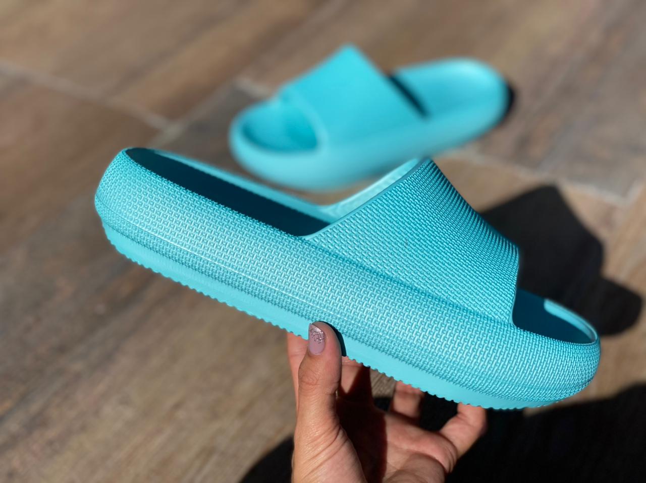 SANDALIAS ANTIDESLIZANTES YEEZ 3D (Nueva Tecnologia EVA)