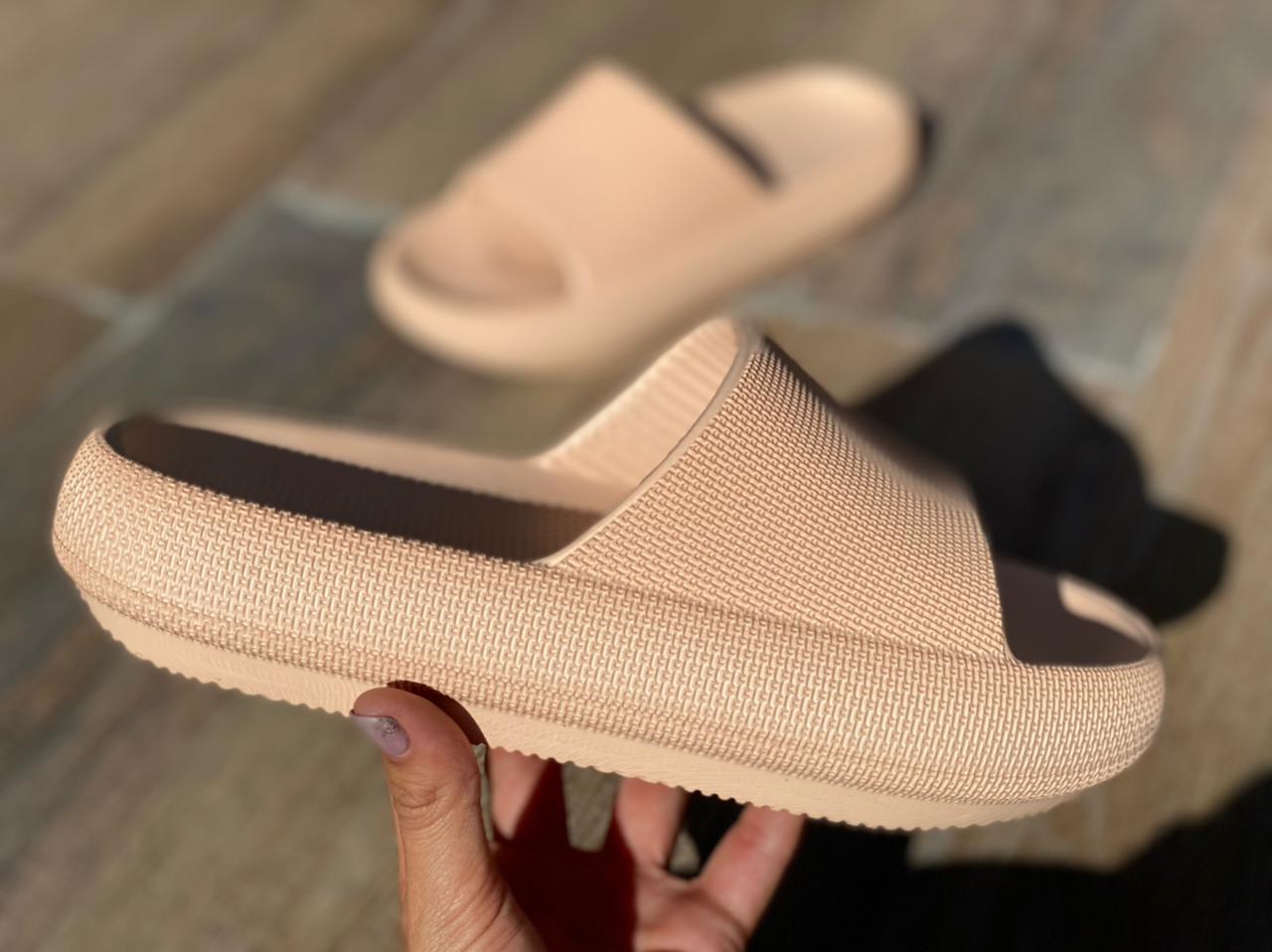 SANDALIAS ANTIDESLIZANTES YEEZ 3D (Nueva Tecnologia EVA)